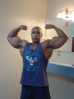 Matt Gym Pics  Aug 8th 2005 188lbs Full Stomach Pumped 069.jpg